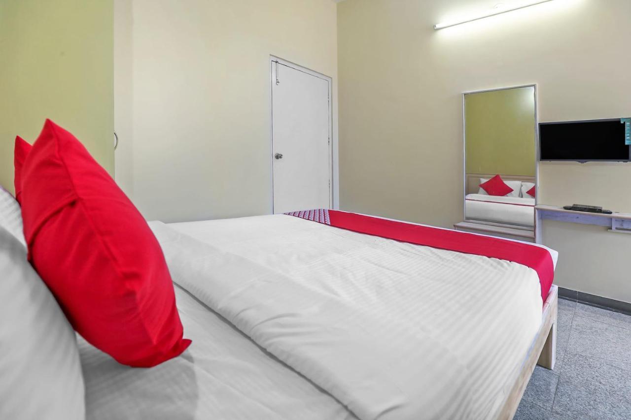 Flagship Hotel Ss Grand Honganoor Bagian luar foto
