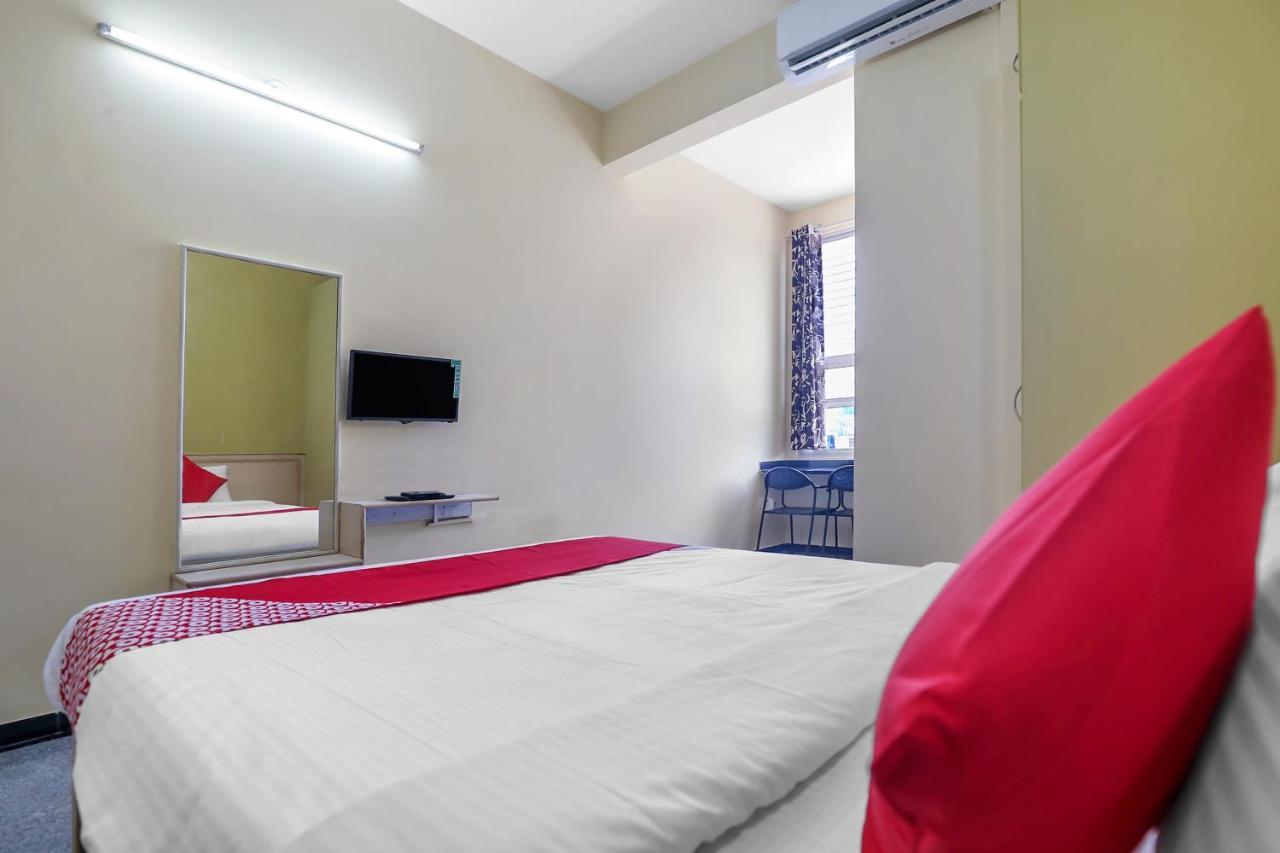 Flagship Hotel Ss Grand Honganoor Bagian luar foto
